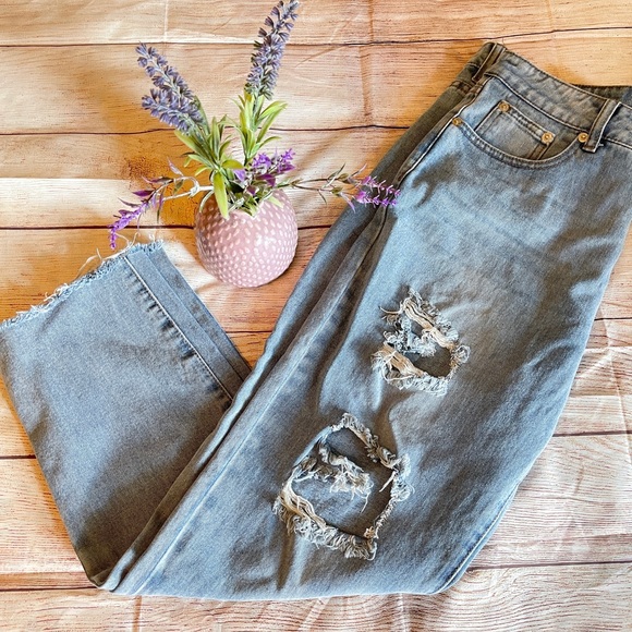 Distressed Mom Jean - Picture 1 of 5
